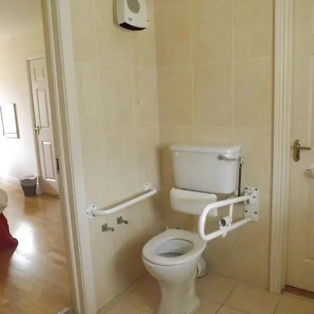Tralee Holiday Homes 度假居 *